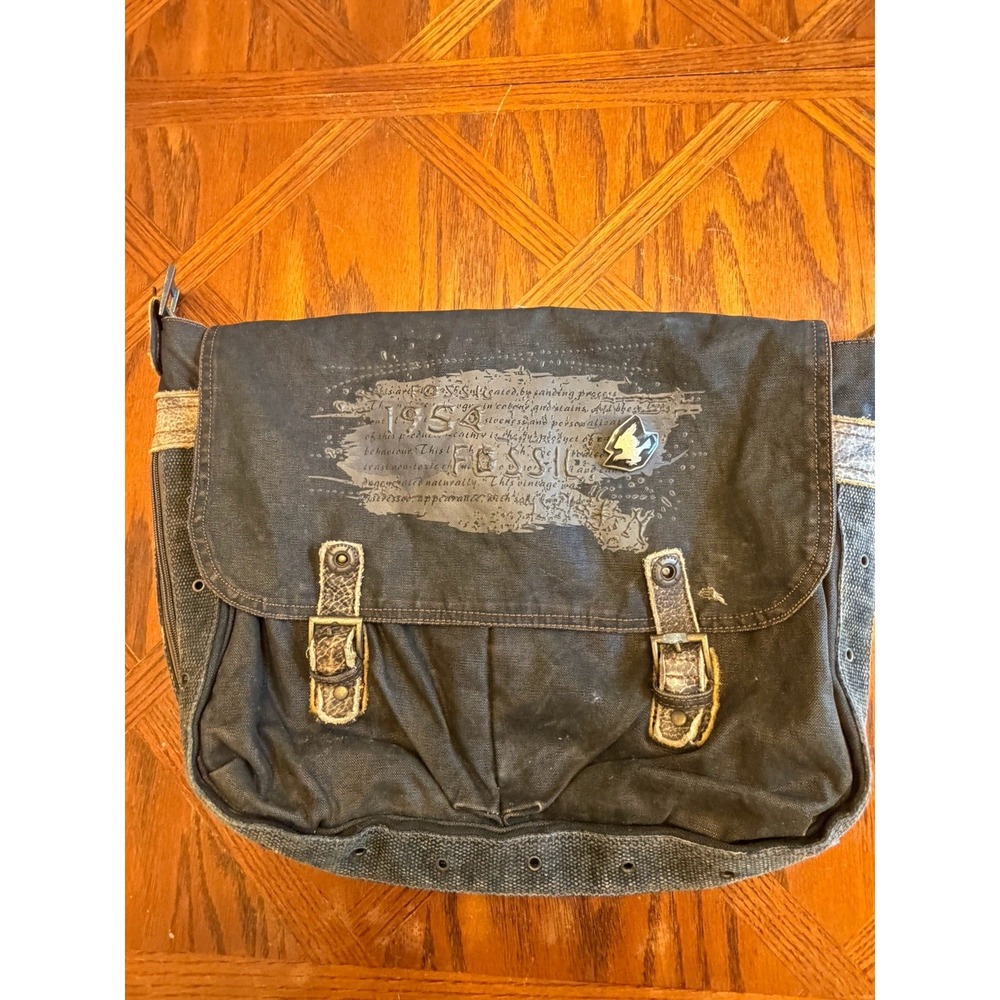 Vintage Distressed Fossil